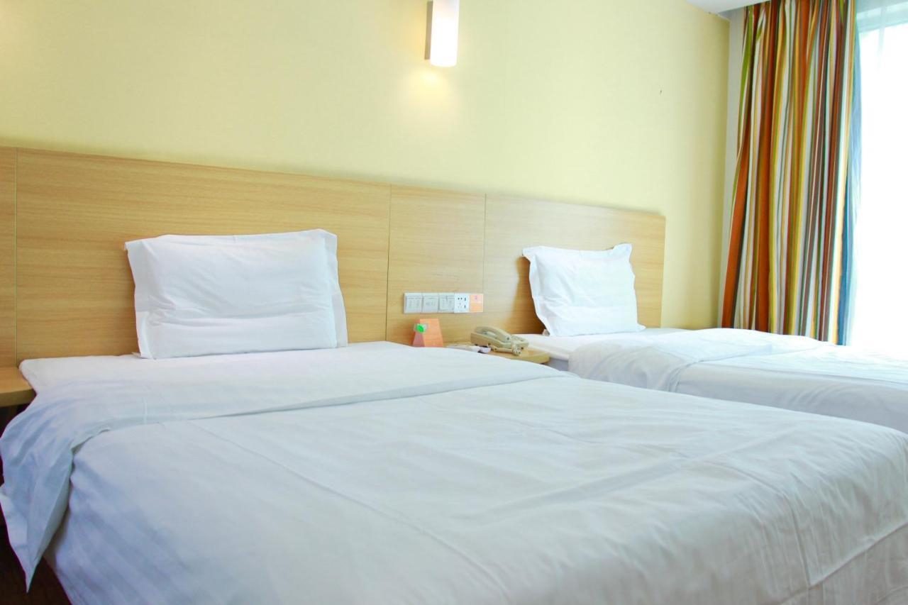7Days Inn Guangzhou Tianhe Yantang Yue Ken Road Екстер'єр фото
