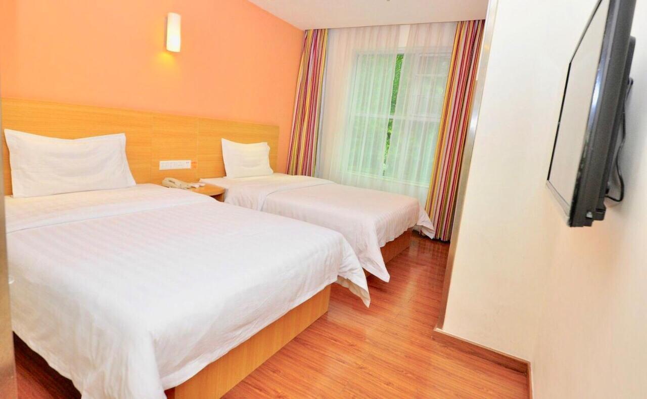7Days Inn Guangzhou Tianhe Yantang Yue Ken Road Екстер'єр фото