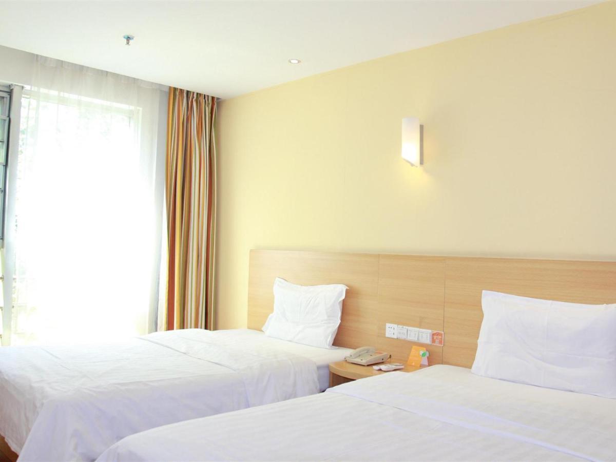 7Days Inn Guangzhou Tianhe Yantang Yue Ken Road Екстер'єр фото